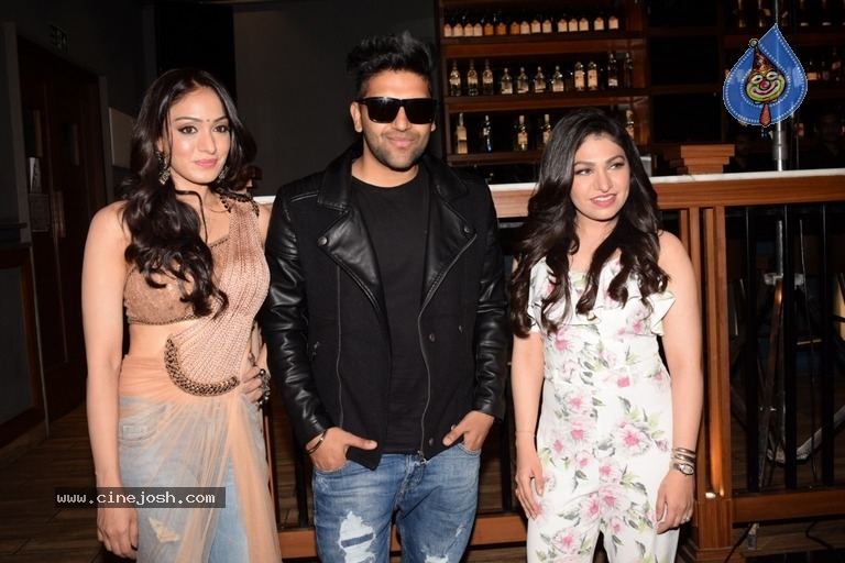 Raat Kamaal Hai Success Party Photos - 2 / 18 photos