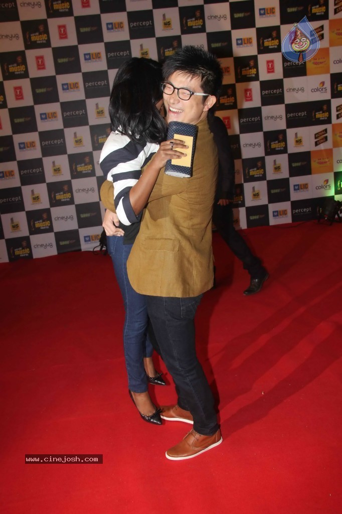 Radio Mirchi Awards 2012 Red Carpet - 12 / 104 photos