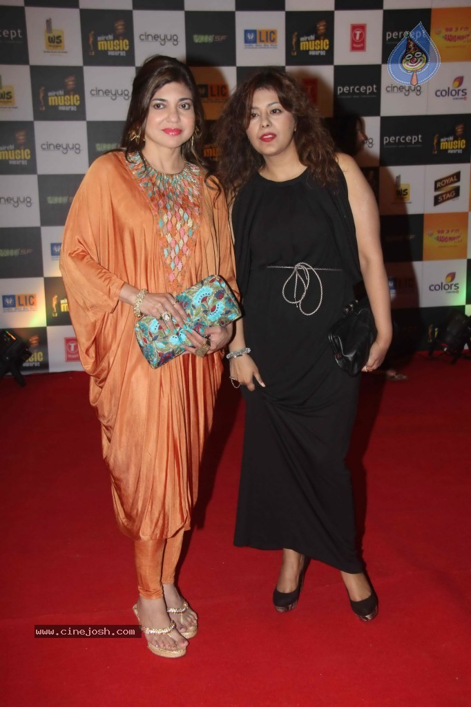 Radio Mirchi Awards 2012 Red Carpet - 48 / 104 photos