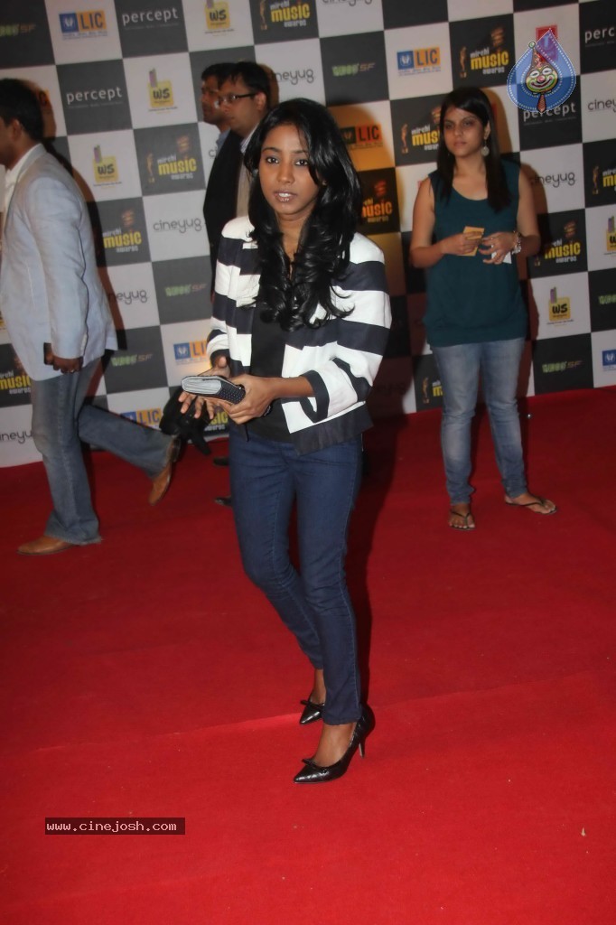 Radio Mirchi Awards 2012 Red Carpet - 54 / 104 photos