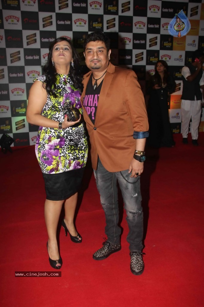 Radio Mirchi Awards 2012 Red Carpet - 59 / 104 photos