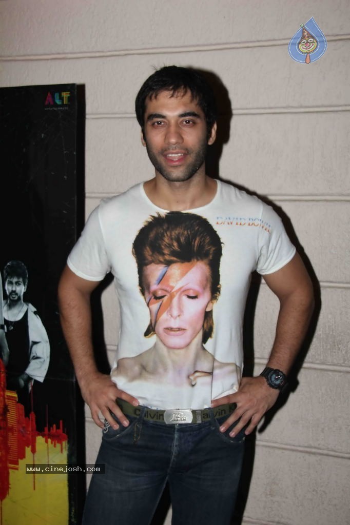 Ragini MMS Movie Success Bash - 55 / 77 photos