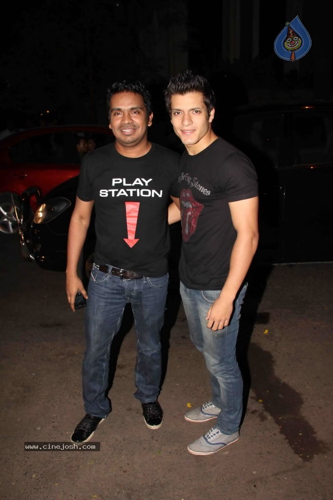 Ragini MMS Movie Success Bash - 61 / 77 photos
