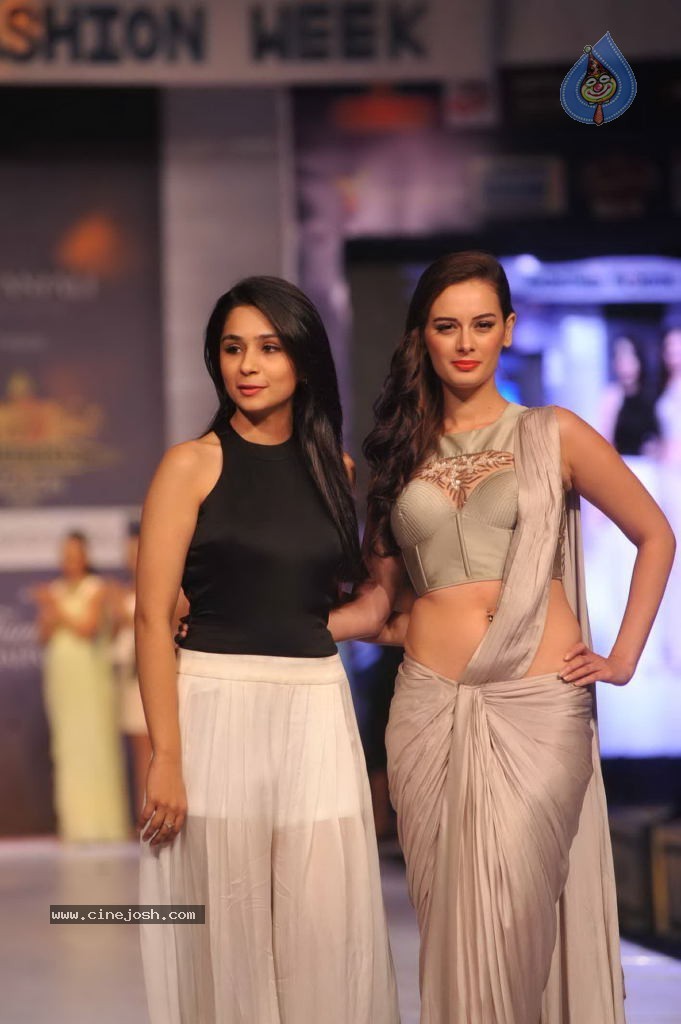 Rajasthan Fashion Week Day 2 - 2 / 29 photos