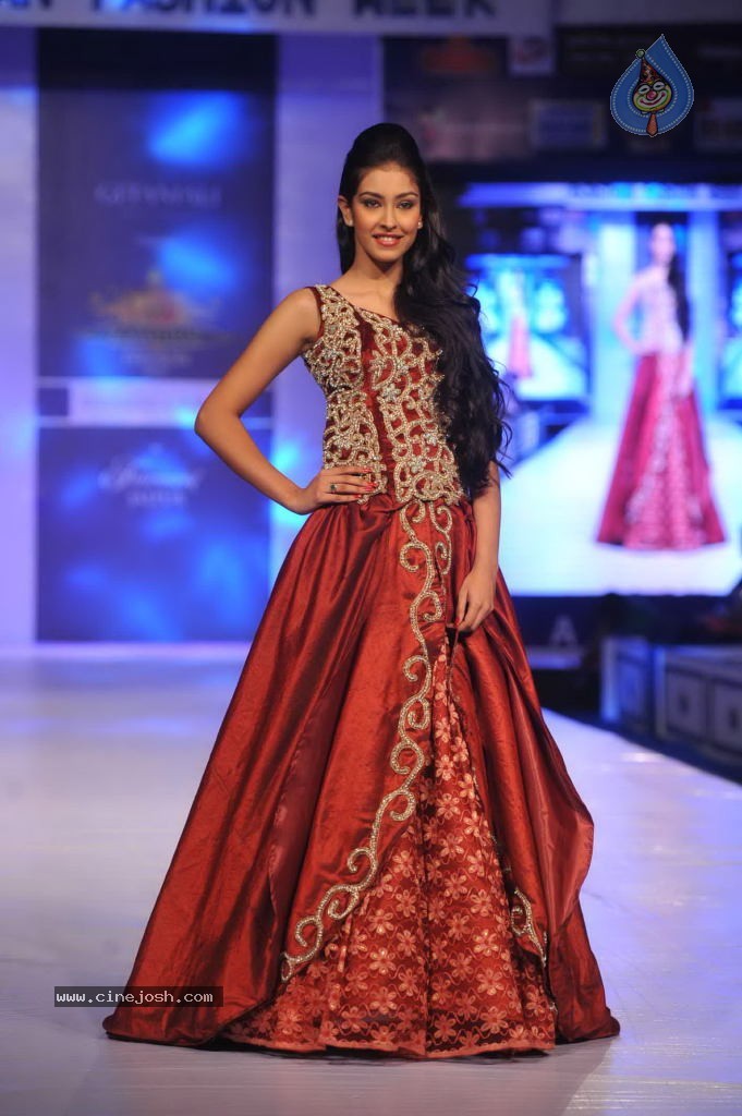 Rajasthan Fashion Week Day 2 - 3 / 29 photos