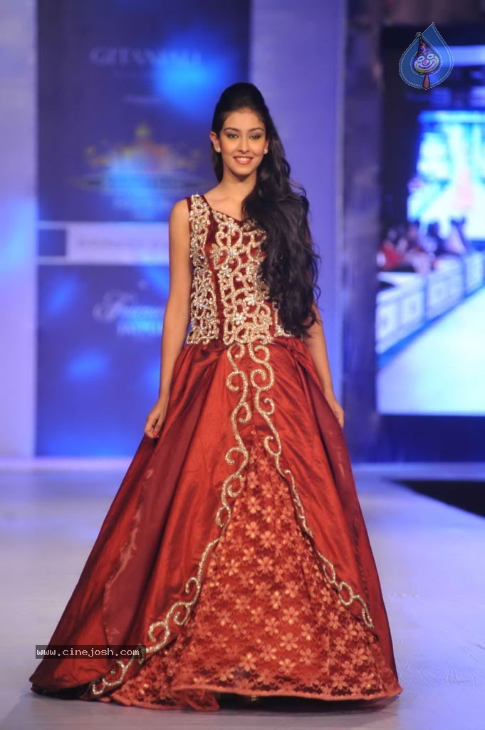 Rajasthan Fashion Week Day 2 - 21 / 29 photos