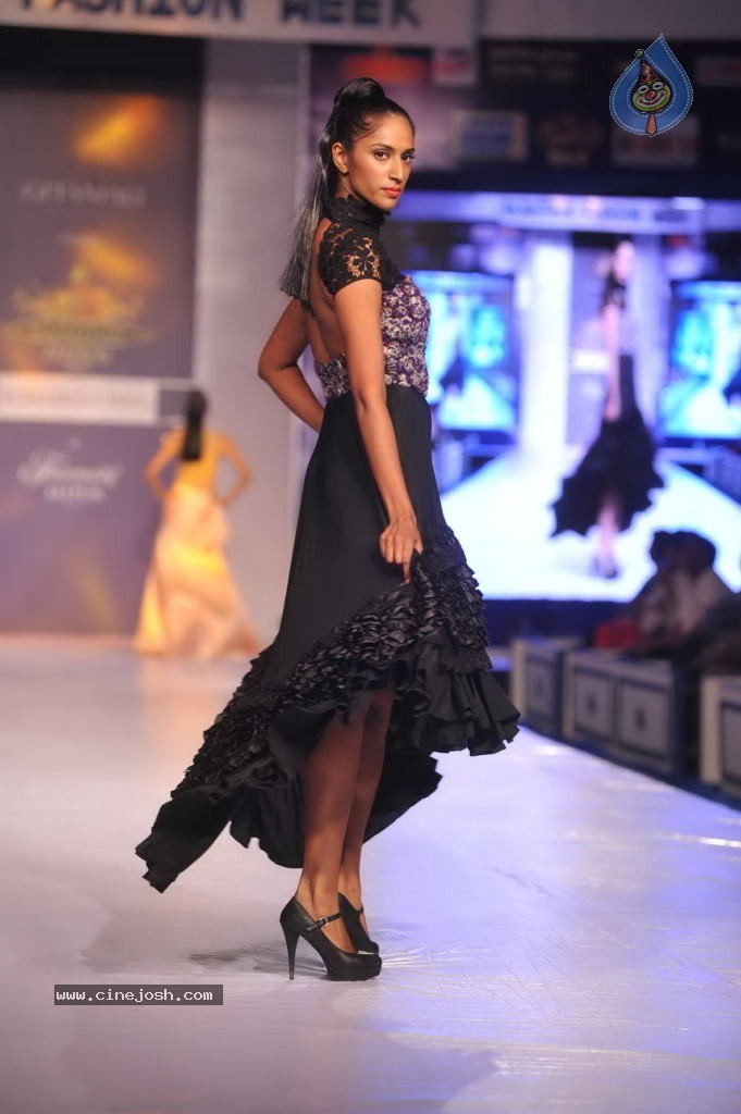 Rajasthan Fashion Week Day 2 - 25 / 29 photos