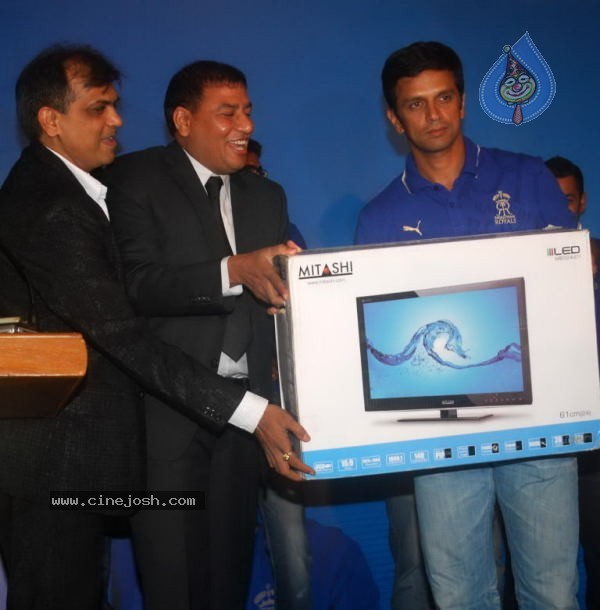 Rajasthan Royals Team Launches New Range of LCD Mitashi - 9 / 27 photos