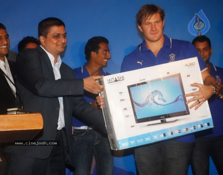 Rajasthan Royals Team Launches New Range of LCD Mitashi - 20 / 27 photos