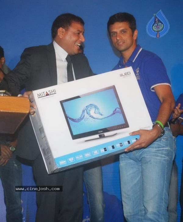 Rajasthan Royals Team Launches New Range of LCD Mitashi - 24 / 27 photos