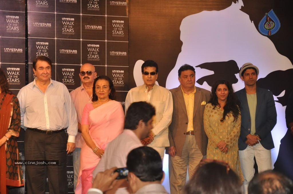 Rajesh Khanna Statue Unveiling Photos - 4 / 127 photos