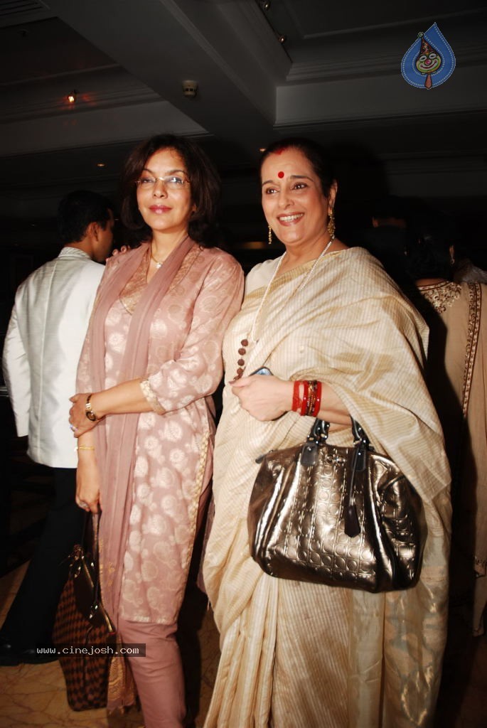 Rajesh Khanna Statue Unveiling Photos - 28 / 127 photos