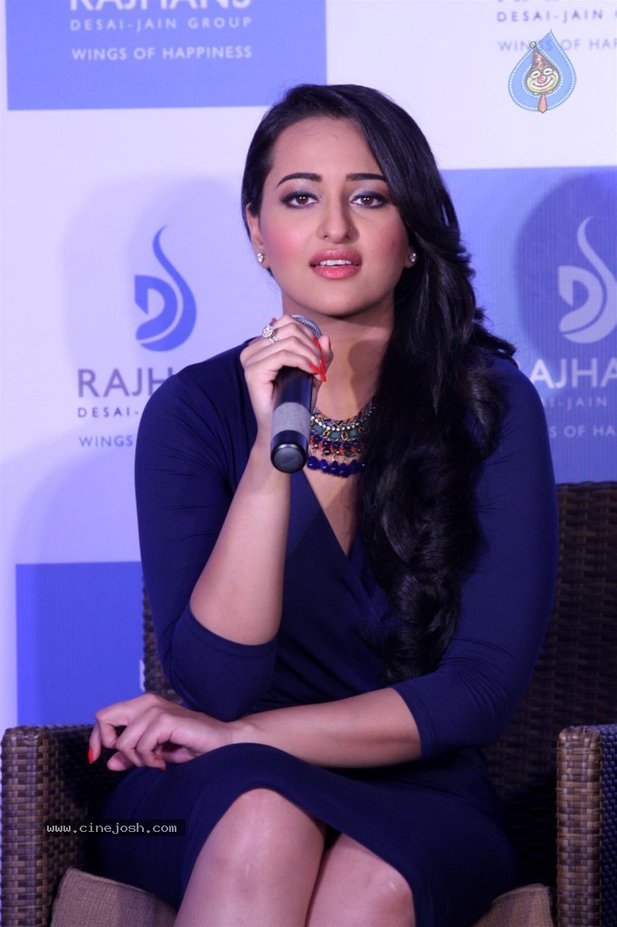 Rajhans Brand Ambassador PM - 48 / 54 photos