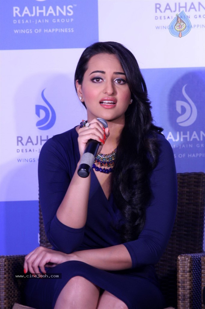 Rajhans Brand Ambassador PM - 52 / 54 photos