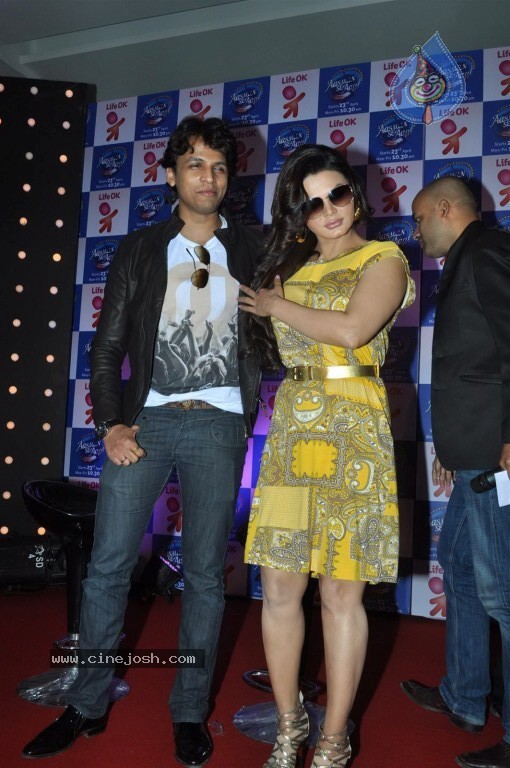 Rakhi Sawant at Aasman Se Aage PM - 33 / 35 photos