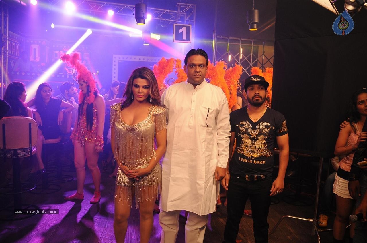 Rakhi Sawant Jaan Bigdela Video Shoot Photos - 5 / 32 photos