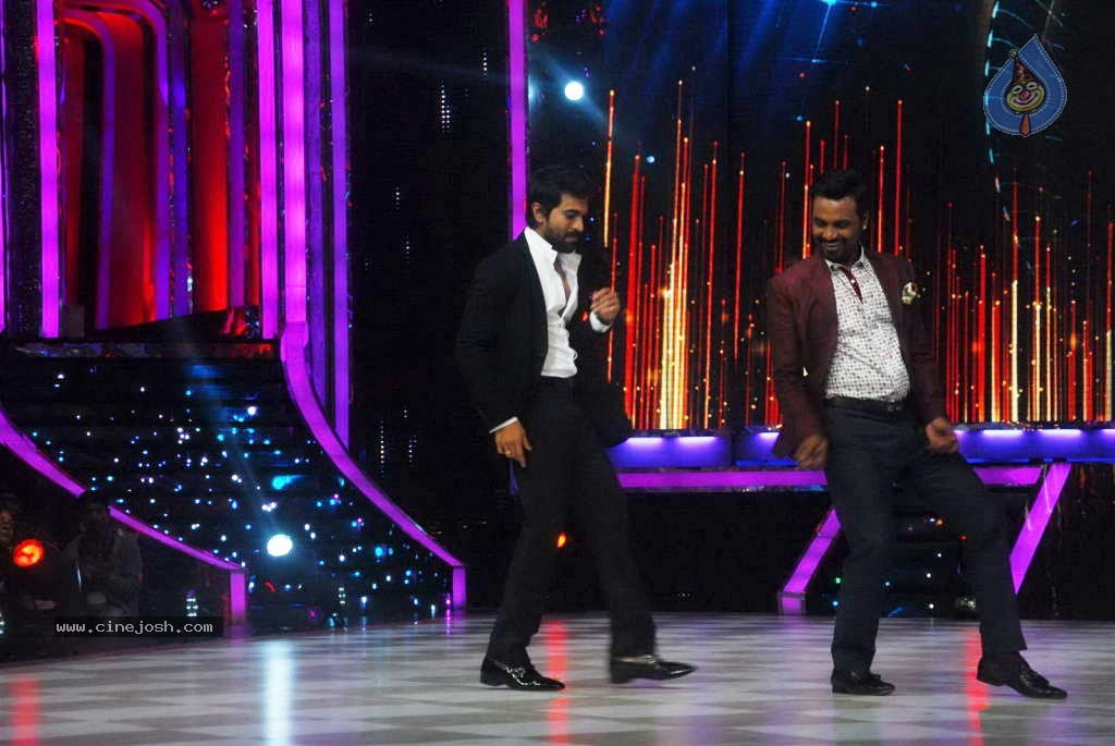 Ram Charan at Zanjeer Promotional Event - 32 / 137 photos