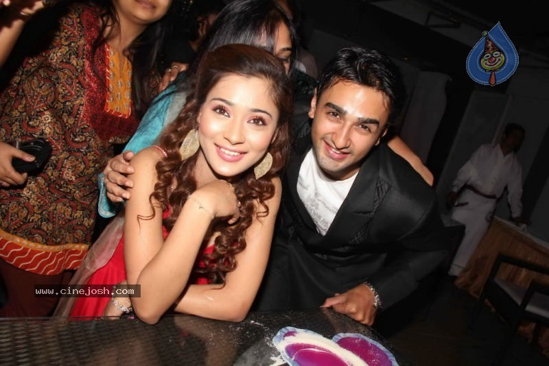 Ram Milaayi Jodi 100 Episodes Success Party - 21 / 42 photos