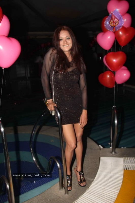 Ram Milaayi Jodi 100 Episodes Success Party - 31 / 42 photos