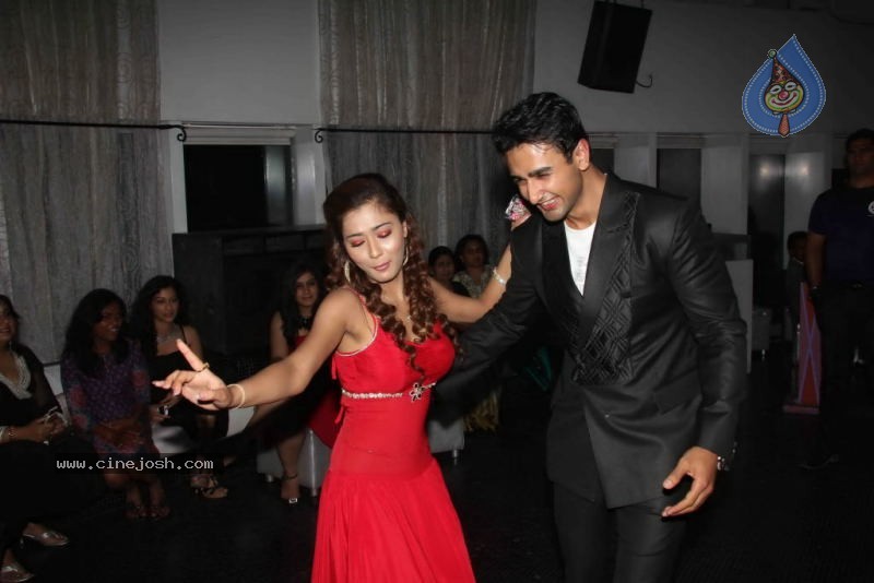 Ram Milaayi Jodi 100 Episodes Success Party - 41 / 42 photos