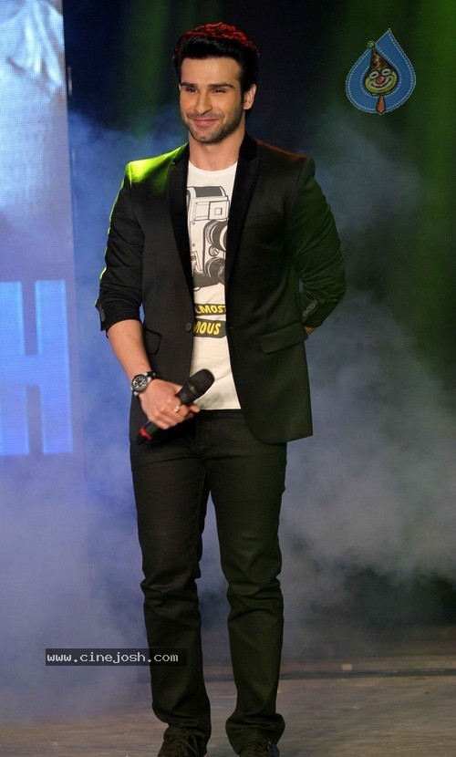 Ramaiya Vastavaiya Music Launch - 51 / 63 photos