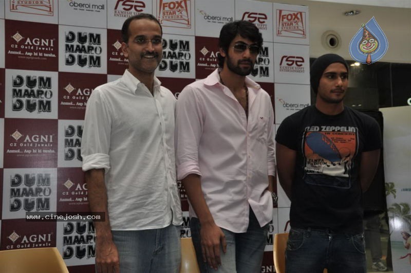 Rana at Dum Maaro Dum Movie Promotion - 6 / 25 photos