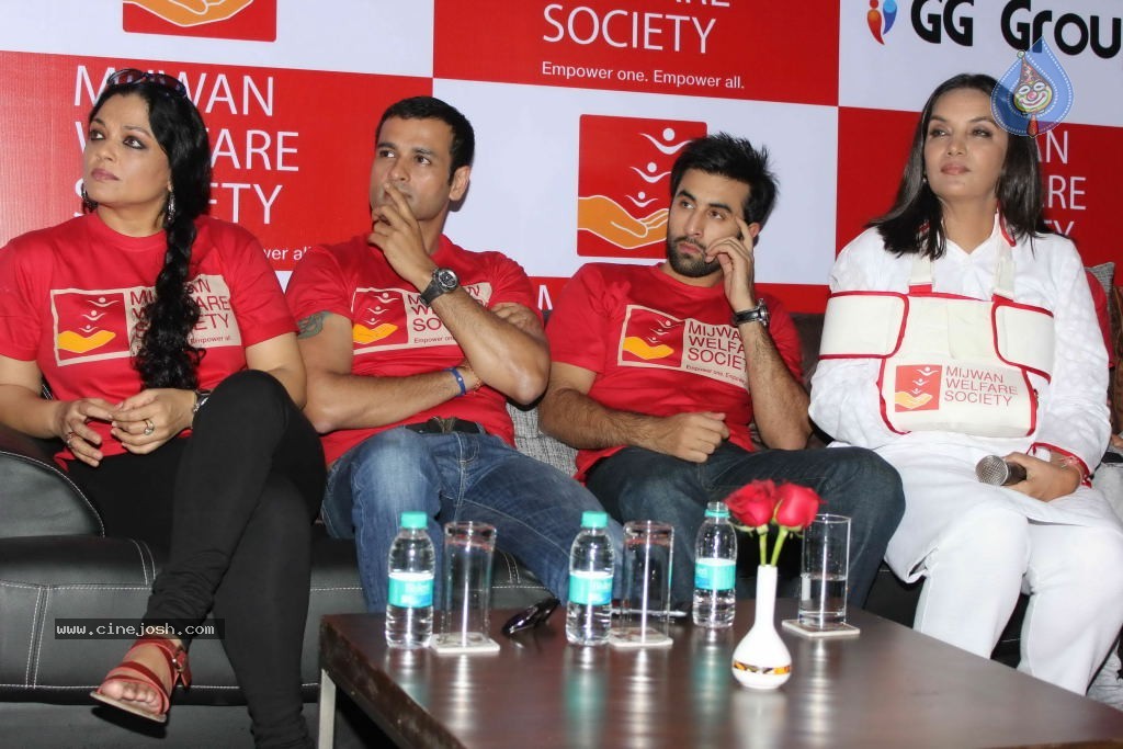 Ranbir Kapoor at Mijwan Welfare Society Event - 6 / 21 photos