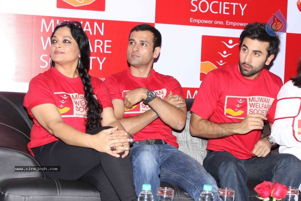 Ranbir Kapoor at Mijwan Welfare Society Event - 17 / 21 photos