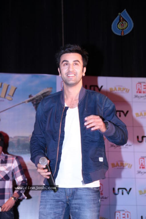 Ranbir n Ileana Promotes BARFI - 16 / 52 photos