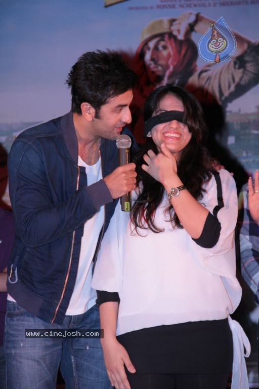 Ranbir n Ileana Promotes BARFI - 22 / 52 photos