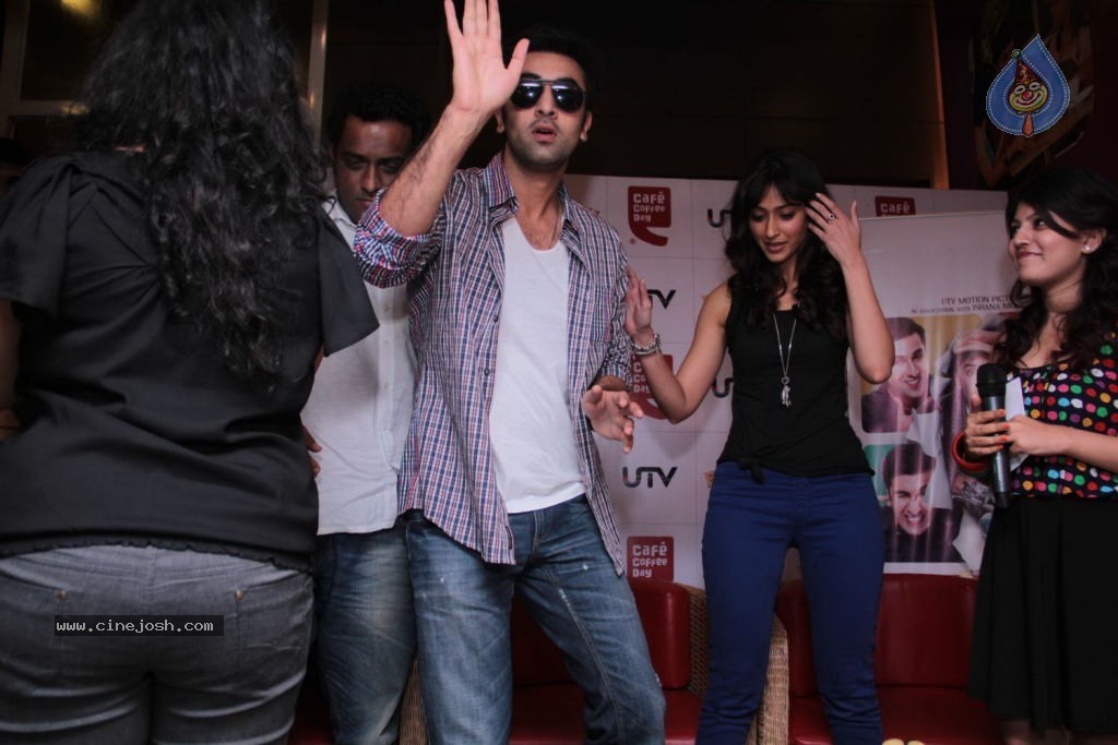 Ranbir n Ileana Promotes BARFI - 42 / 52 photos