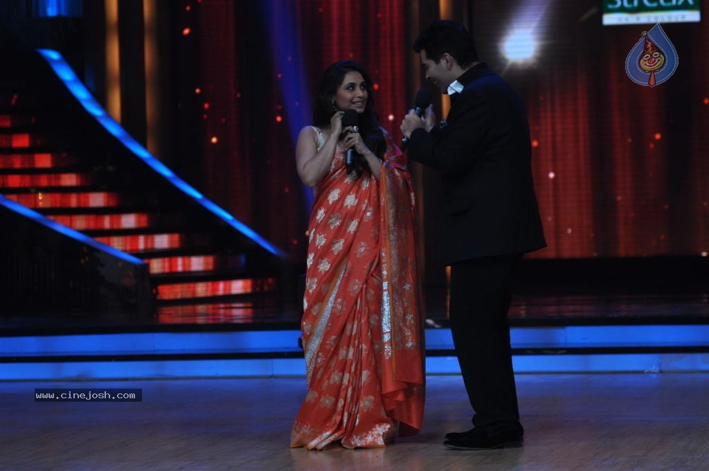 Rani Mukherjee at Jhalak Dikhhla Jaa Sets - 14 / 53 photos