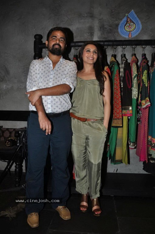 Rani Mukherjee Inaugurates Designer Sabyasachi Store - 1 / 18 photos