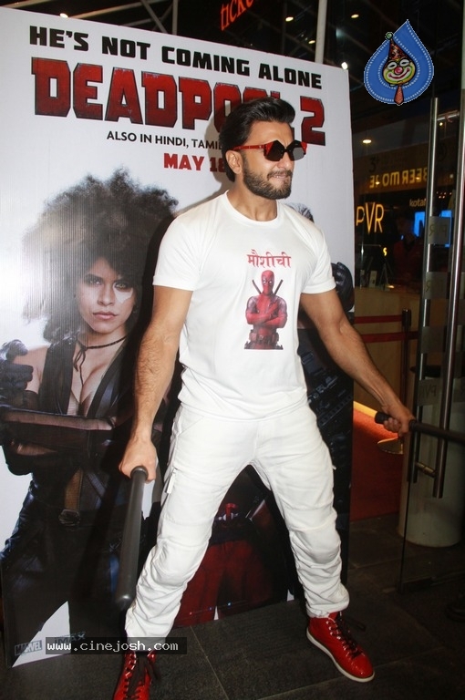 Ranveer Singh Host Special Screening Of Deadpool 2 - 1 / 17 photos