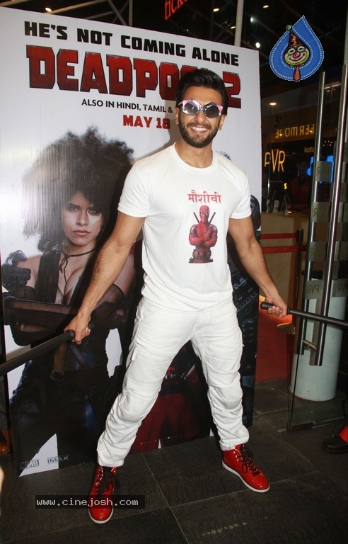 Ranveer Singh Host Special Screening Of Deadpool 2 - 11 / 17 photos