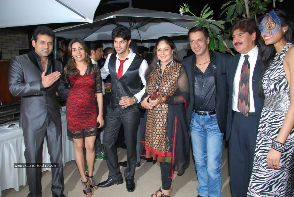 Rati Agnihotri Christmas Party - 25 / 28 photos