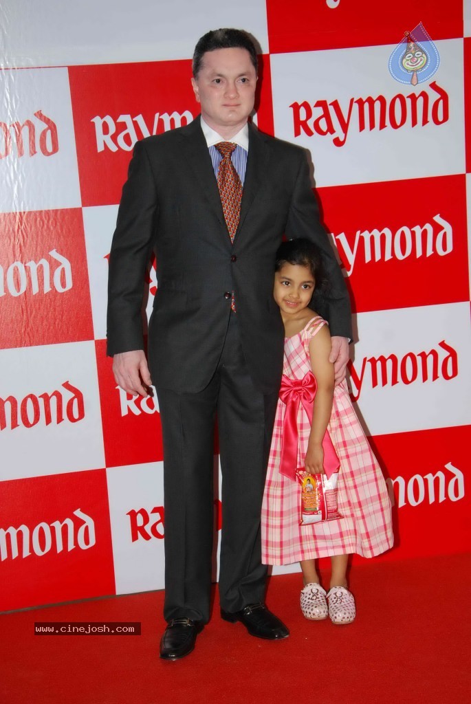 Raveena Tandon Launches Raymonds New Store  - 76 / 85 photos