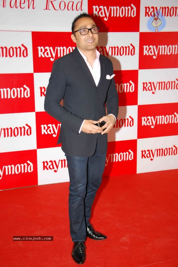 Raveena Tandon Launches Raymonds New Store  - 83 / 85 photos