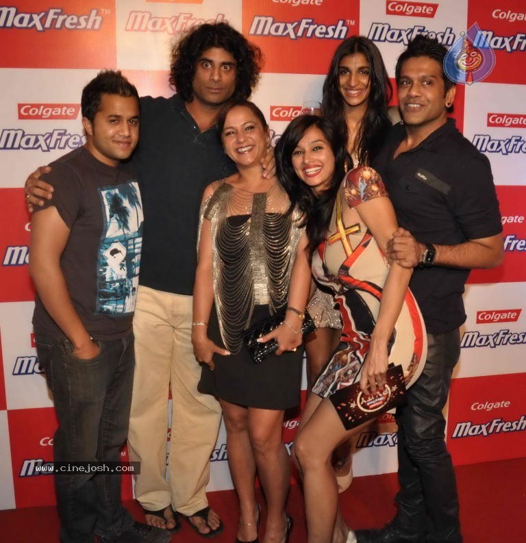 Bolly Celebs at Red Carpet Max Fresh Party - 17 / 75 photos