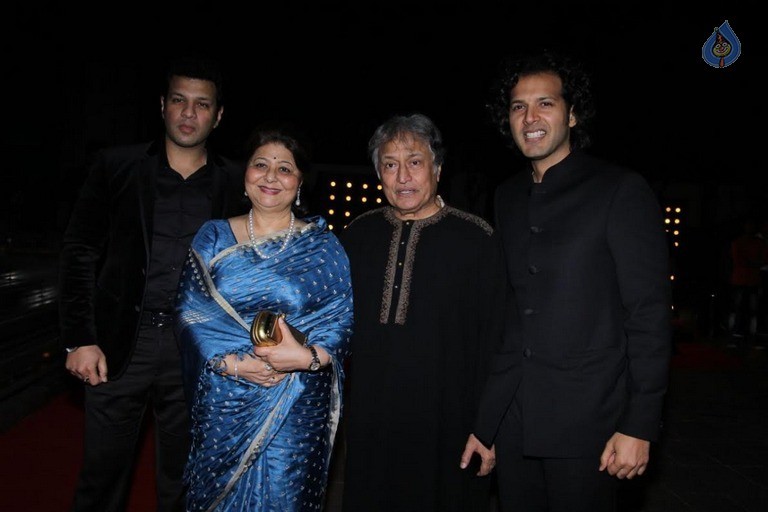 Red Carpet of Hello Hall Of Fame Awards - 3 / 30 photos