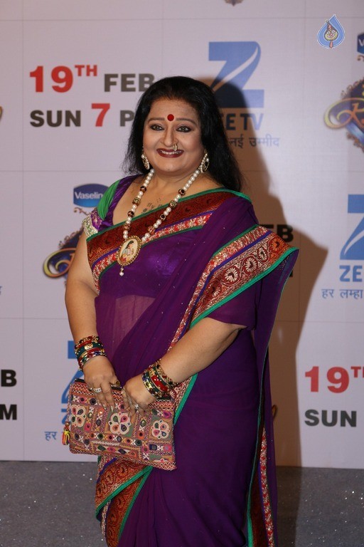 Red Carpet Of Zee Rishtey Awards - 4 / 63 photos