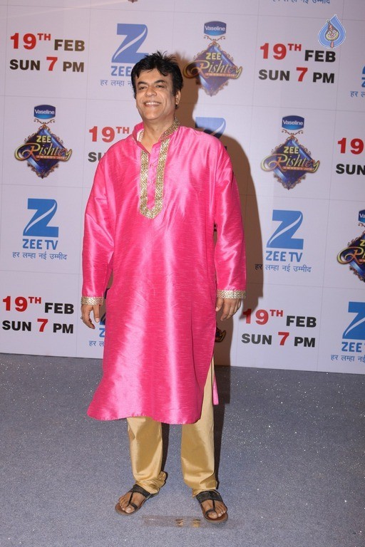 Red Carpet Of Zee Rishtey Awards - 27 / 63 photos