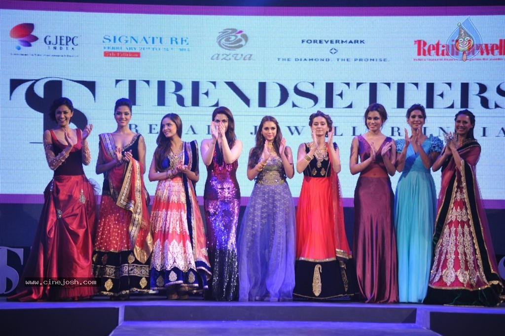 Retail Jeweller India Trendsetter Fashion Show - 14 / 108 photos