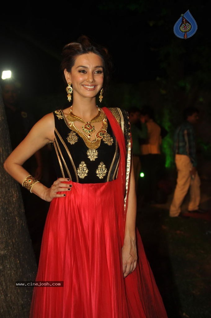 Retail Jeweller India Trendsetter Fashion Show - 62 / 108 photos
