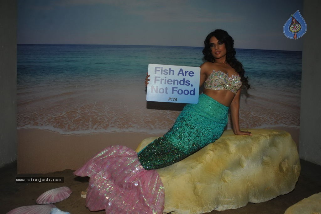 Richa Chadda Peta Vegetarian Ad Shoot - 17 / 36 photos
