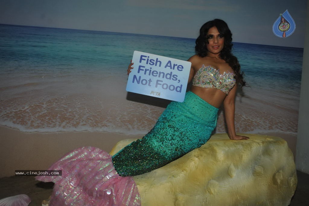 Richa Chadda Peta Vegetarian Ad Shoot - 25 / 36 photos