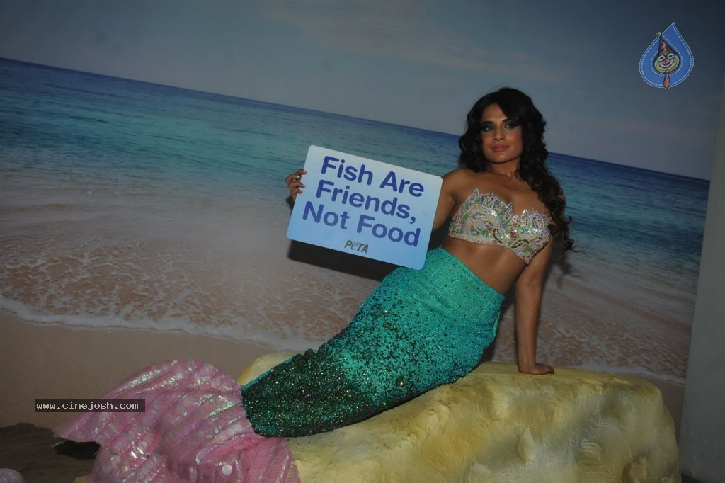 Richa Chadda Peta Vegetarian Ad Shoot - 28 / 36 photos