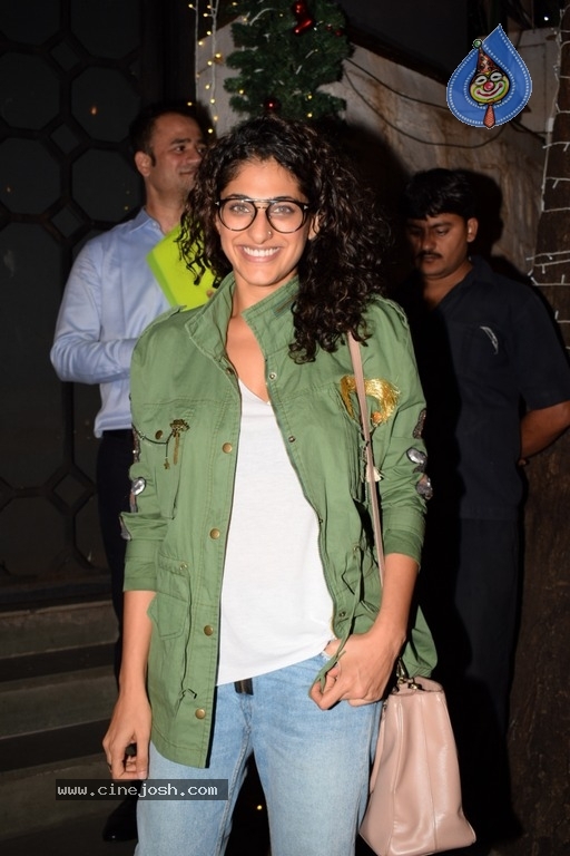 Richa Chadda Snapped Post Her Dinner At The Korner House - 19 / 19 photos