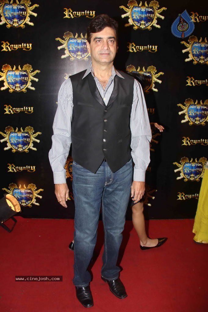 Ritesh n Genelia Pre Marriage Bash - 5 / 108 photos