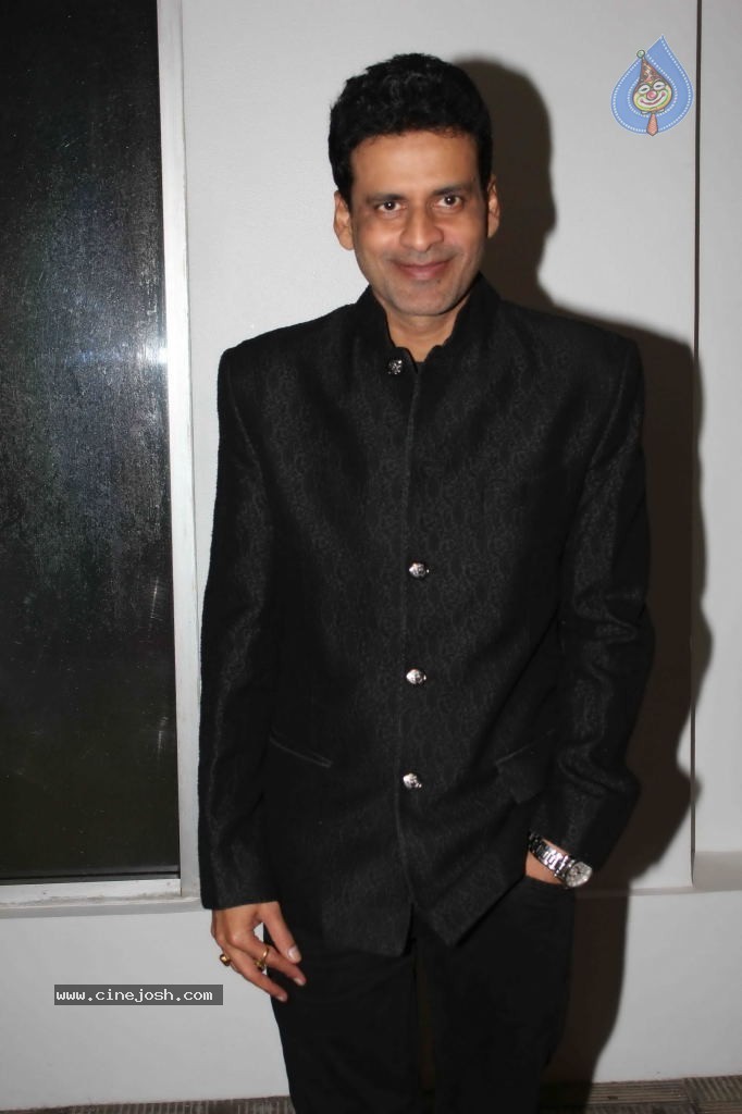 Ritesh n Genelia Pre Marriage Bash - 86 / 108 photos